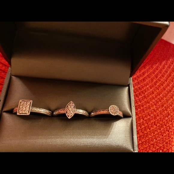 Beautiful 3 bands Ring - Picture 8 of 8